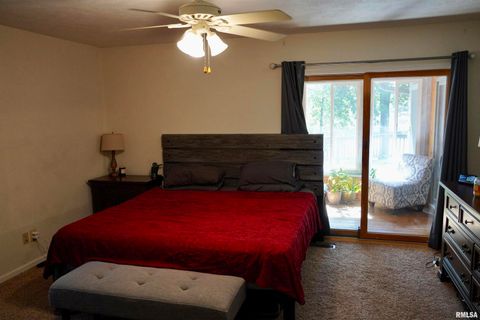 Tiny photo for 15316 Lake Point Dr Drive, Benton, IL 62812 (MLS # EB459715)