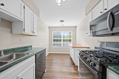 Tiny photo for 74 Seton Creek Drive, Oswego, IL 60543 (MLS # 12654541)