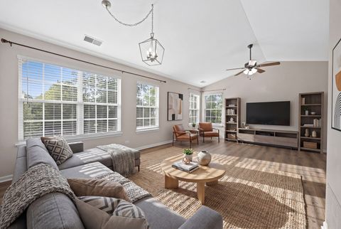 Tiny photo for 74 Seton Creek Drive, Oswego, IL 60543 (MLS # 12654541)