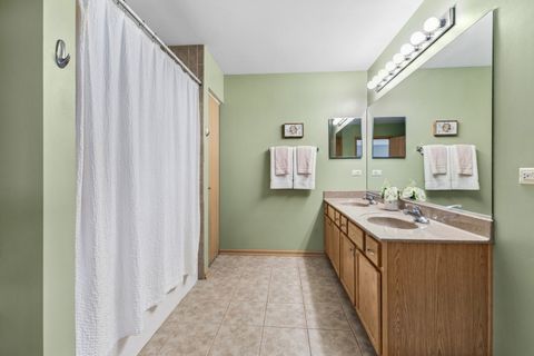 Tiny photo for 1611 Grove Court, Lockport, IL 60441 (MLS # 12612095)