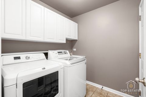 Tiny photo for 2303 Fox Bluff Lane, Spring Grove, IL 60081 (MLS # 12526999)