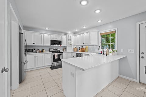 Tiny photo for 1198 Bridgeview Place, Leclaire, IA 52753 (MLS # 12668514)