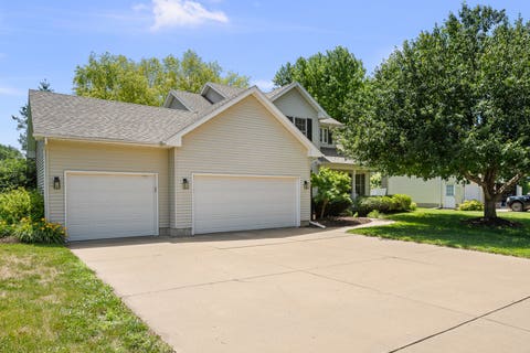 Photo of 1198 Bridgeview Place, Leclaire, IA 52753 (MLS # 12668514)