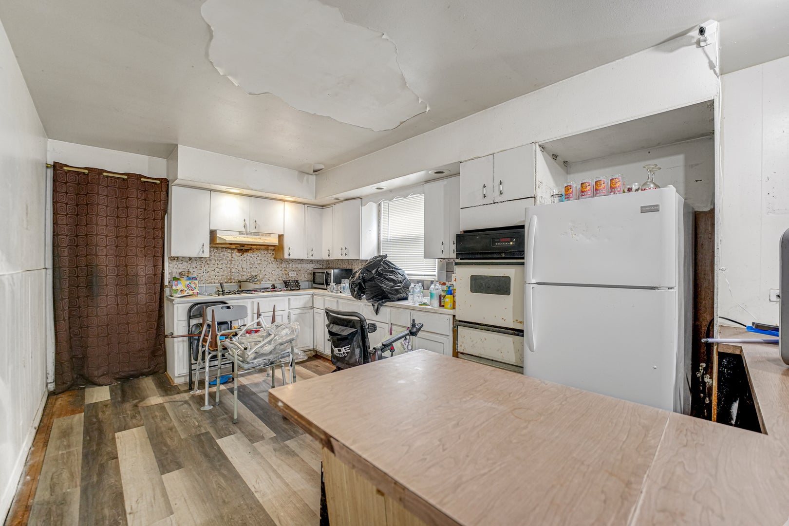 1702 W 71st Street