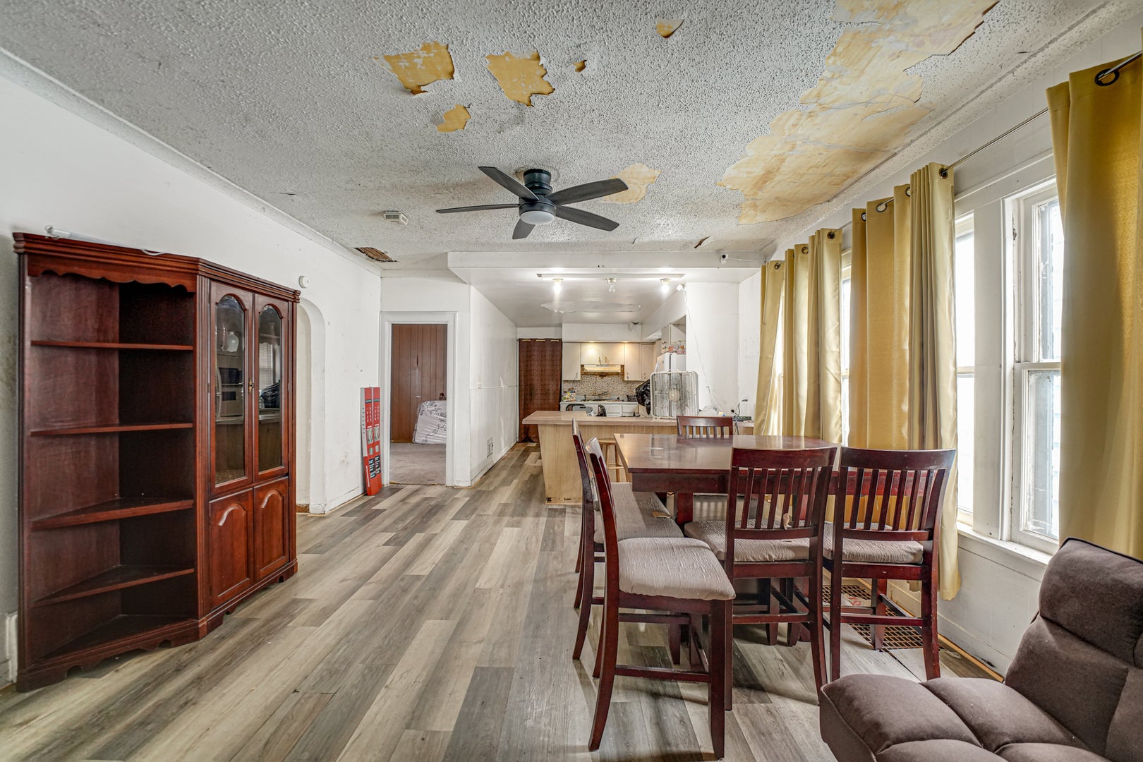 1702 W 71st Street