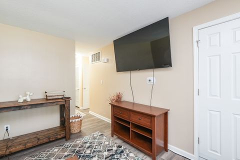 Tiny photo for 740 Burns Court, Bourbonnais, IL 60914 (MLS # 12666076)