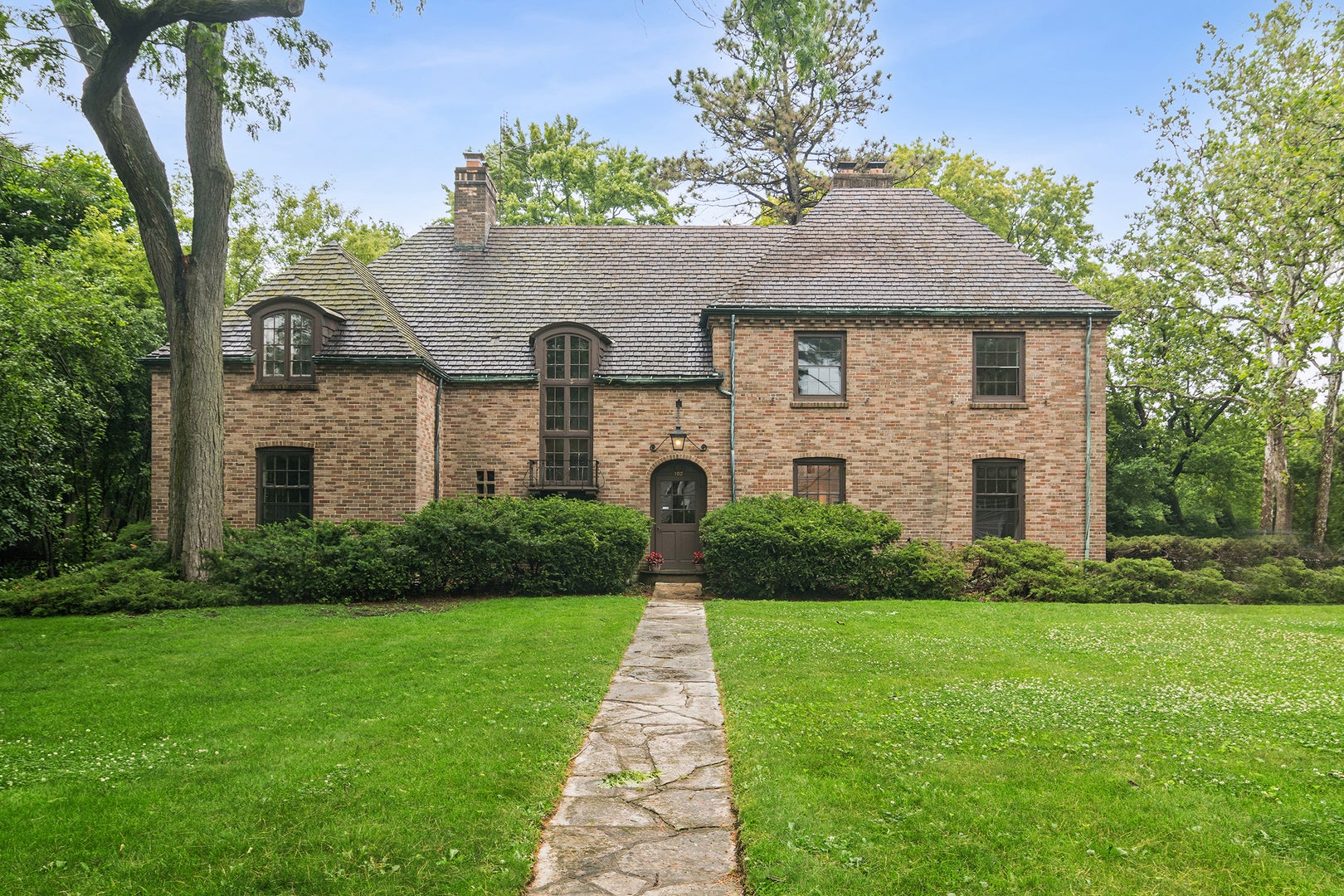 102 Pine Road