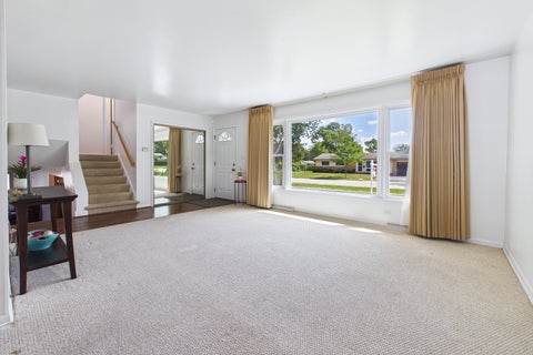 Tiny photo for 604 N Wilshire Drive, Mount Prospect, IL 60056 (MLS # 12766845)
