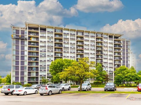 8801 W Golf Road 6J Niles IL 60714