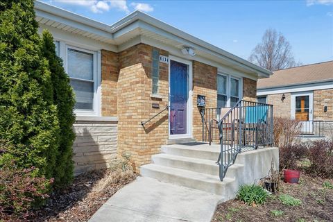Tiny photo for 8136 Kenton Avenue, Skokie, IL 60076 (MLS # 12618842)