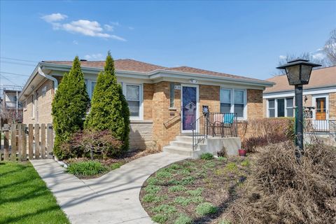 Photo of 8136 Kenton Avenue, Skokie, IL 60076 (MLS # 12618842)