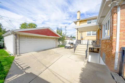 Tiny photo for 4748 N Newland Avenue, Harwood Heights, IL 60706 (MLS # 12462027)