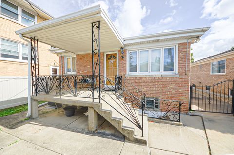 Tiny photo for 4748 N Newland Avenue, Harwood Heights, IL 60706 (MLS # 12462027)