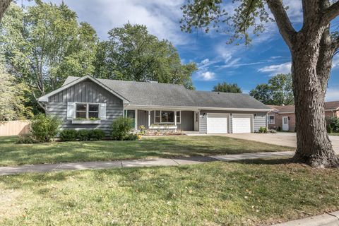 Photo of 1223 Ridgeway Drive, Elgin, IL 60123 (MLS # 12486913)