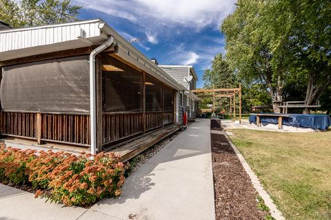 Tiny photo for 1223 Ridgeway Drive, Elgin, IL 60123 (MLS # 12486913)