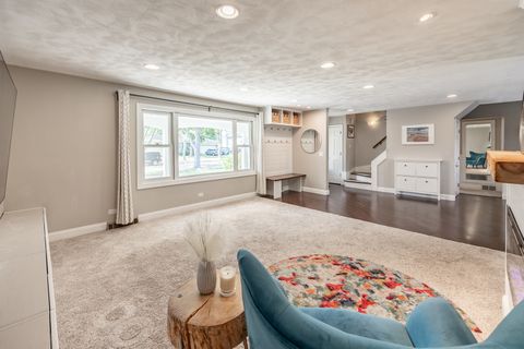 Tiny photo for 1223 Ridgeway Drive, Elgin, IL 60123 (MLS # 12486913)