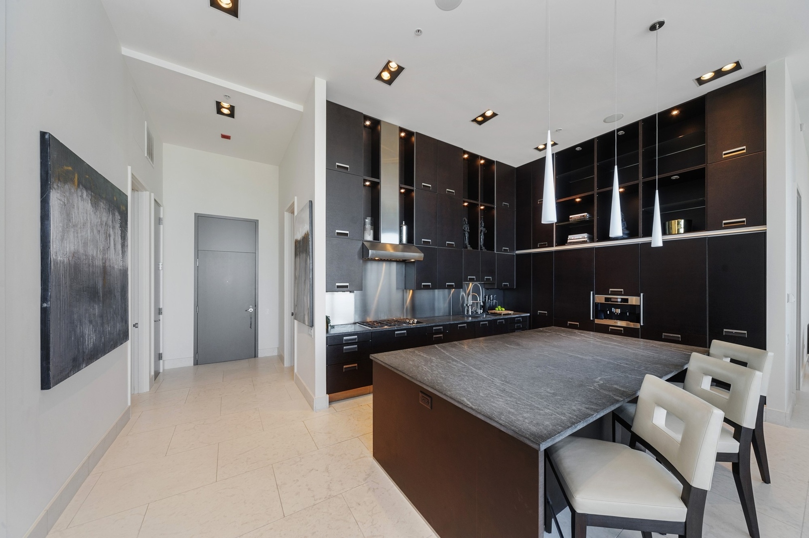 500 W Superior Street 2704