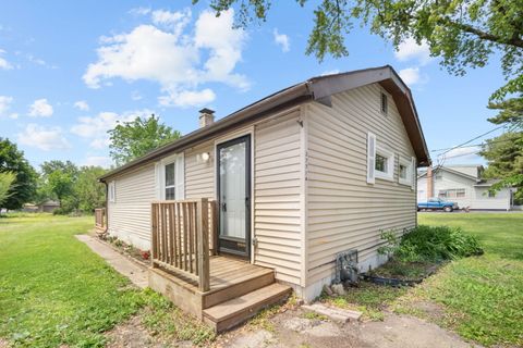 Photo of 37714 N Nippersink Place, Spring Grove, IL 60081 (MLS # 12520893)