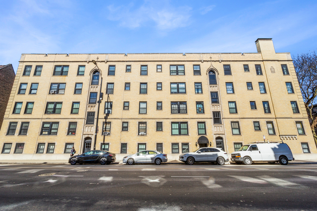 604 W Addison Avenue B4