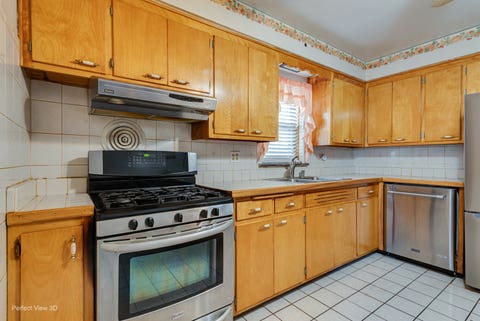 Tiny photo for 9055 S Luella Avenue, Chicago, IL 60617 (MLS # 12651737)