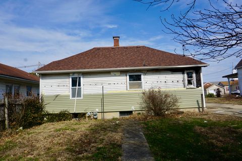 Tiny photo for 504 W Randolph Street, Pinckneyville, IL 62274 (MLS # 12580104)