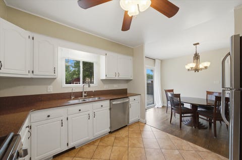 Tiny photo for 22W452 Sycamore Drive, Glen Ellyn, IL 60137 (MLS # 12717364)