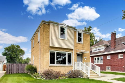 Tiny photo for 1493 Orchard Street, Des Plaines, IL 60018 (MLS # 12752667)