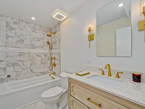 Tiny photo for 7201 N Lincoln Avenue #205, Lincolnwood, IL 60712 (MLS # 12662220)