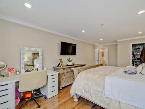 Tiny photo for 7201 N Lincoln Avenue #205, Lincolnwood, IL 60712 (MLS # 12662220)