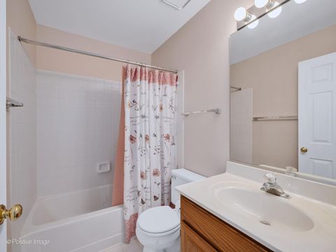 Tiny photo for 1106 E Wilson Avenue, Lombard, IL 60148 (MLS # 12606605)