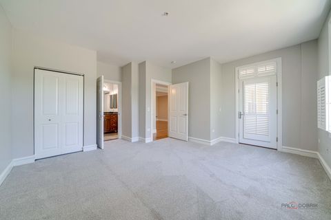 Condominium in Grayslake IL 977 Harris Road 13.jpg