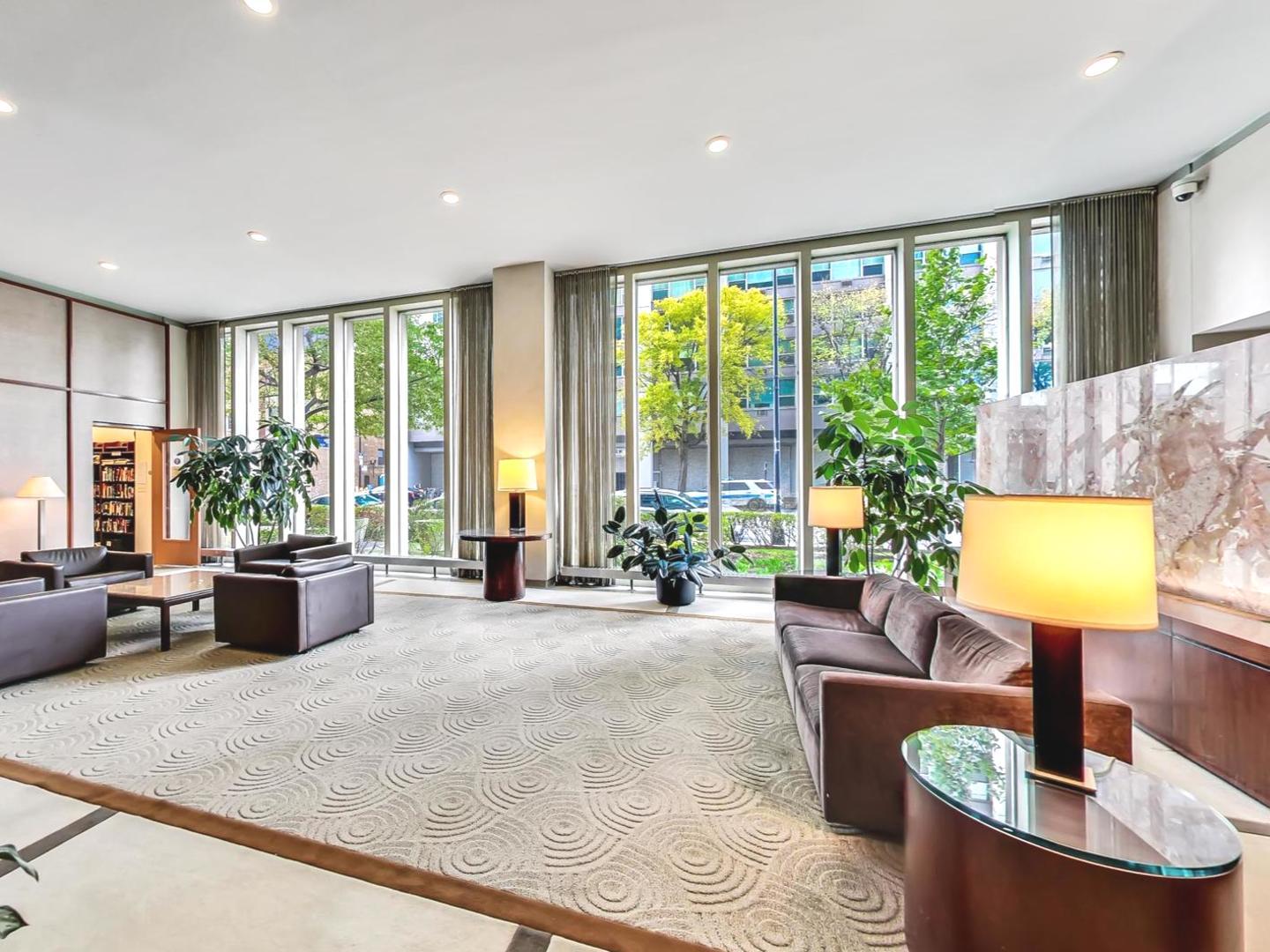 3550 N Lake Shore Drive 1011