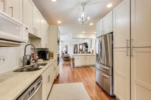Tiny photo for 4553 S Ellis Avenue, Chicago, IL 60653 (MLS # 12351897)
