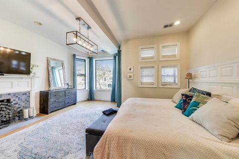 Tiny photo for 4553 S Ellis Avenue, Chicago, IL 60653 (MLS # 12351897)