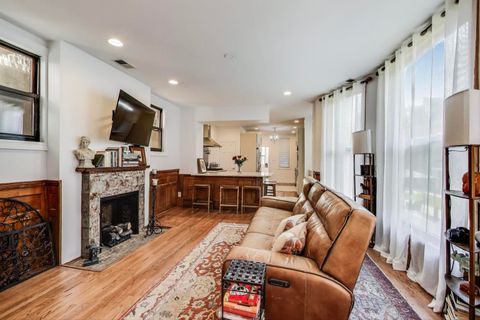 Tiny photo for 4553 S Ellis Avenue, Chicago, IL 60653 (MLS # 12351897)