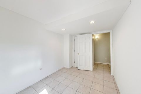 Tiny photo for 4553 S Ellis Avenue, Chicago, IL 60653 (MLS # 12351897)