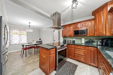 Tiny photo for 365 E Dickens Avenue, Northlake, IL 60164 (MLS # 12517423)