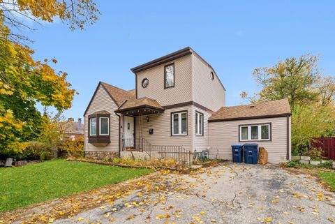 Tiny photo for 365 E Dickens Avenue, Northlake, IL 60164 (MLS # 12517423)