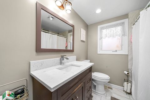 Tiny photo for 365 E Dickens Avenue, Northlake, IL 60164 (MLS # 12517423)