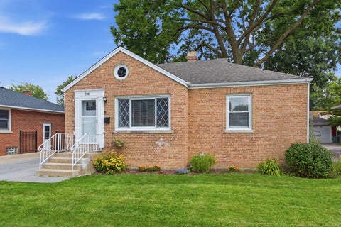 Photo of 1523 N Rohde Avenue, Berkeley, IL 60163 (MLS # 12740918)