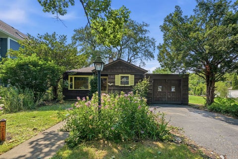 Photo of 416 S Fairview Avenue, Elmhurst, IL 60126 (MLS # 12719493)