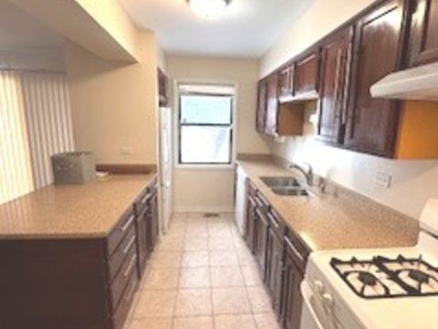 Tiny photo for 19129 Pine Drive #113, Country Club Hills, IL 60478 (MLS # 12558469)