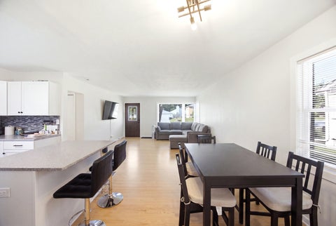 Tiny photo for 33 Cranbrook Drive, Des Plaines, IL 60016 (MLS # 12752978)