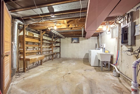 Tiny photo for 33 Cranbrook Drive, Des Plaines, IL 60016 (MLS # 12752978)