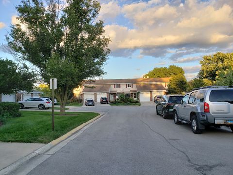 Tiny photo for 1643 Castbourne Court, Wheaton, IL 60189 (MLS # 12503790)