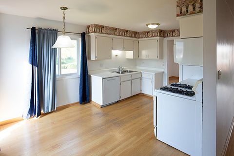 Tiny photo for 1643 Castbourne Court, Wheaton, IL 60189 (MLS # 12503790)