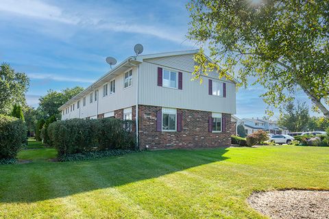 Tiny photo for 1643 Castbourne Court, Wheaton, IL 60189 (MLS # 12503790)