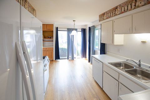 Tiny photo for 1643 Castbourne Court, Wheaton, IL 60189 (MLS # 12503790)