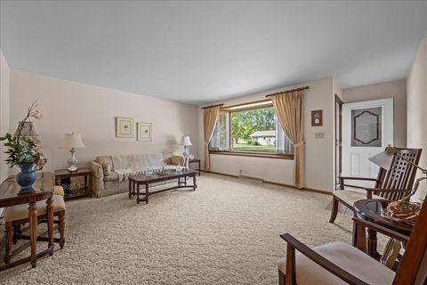 Tiny photo for 328 W State Street, North Aurora, IL 60542 (MLS # 12483405)