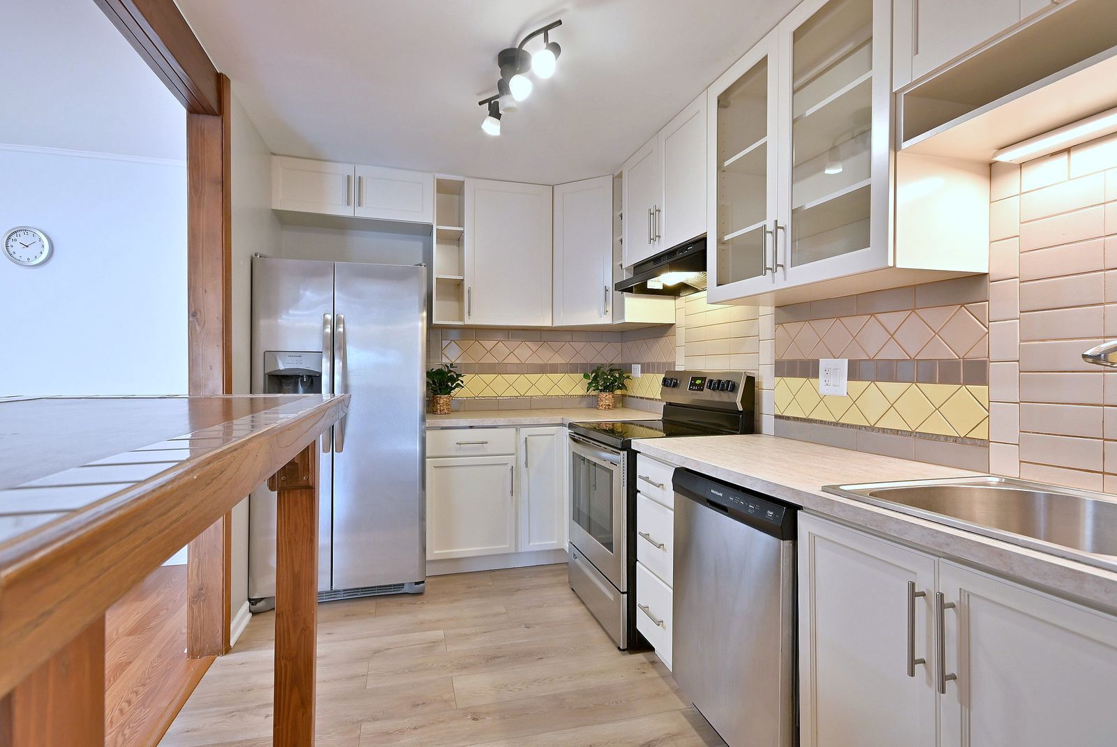 842 E Old Willow Road 107